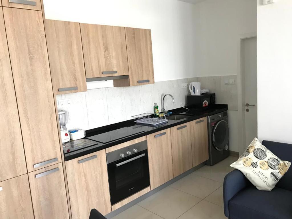 Premier Executive Apartment - The Ivy, East Legon Аккра Экстерьер фото